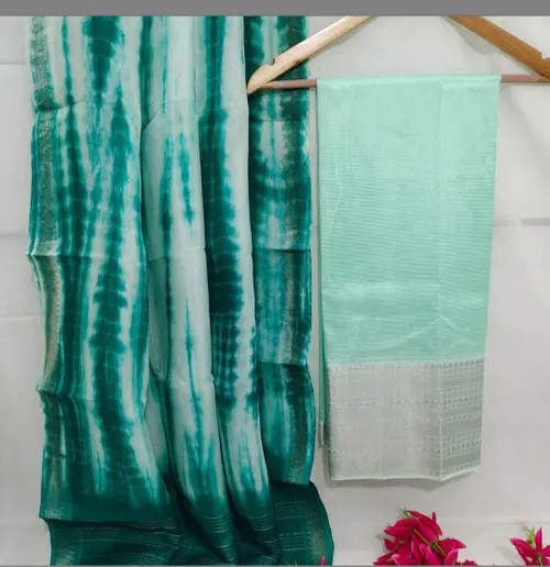 Ethnic Collection's Mangalgiri Silk Weaving Suit 